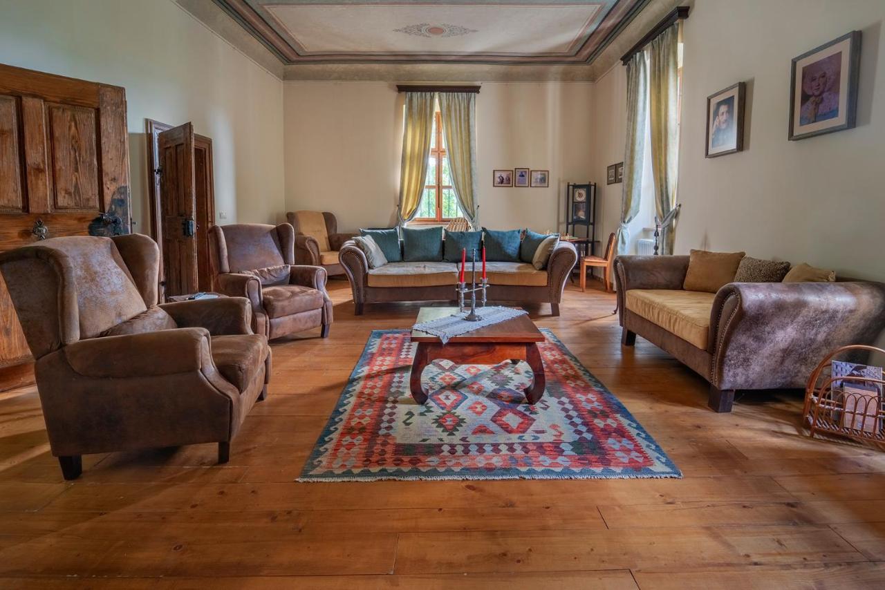 Conacul Gaal Kuria Hotel Dalnic Екстериор снимка