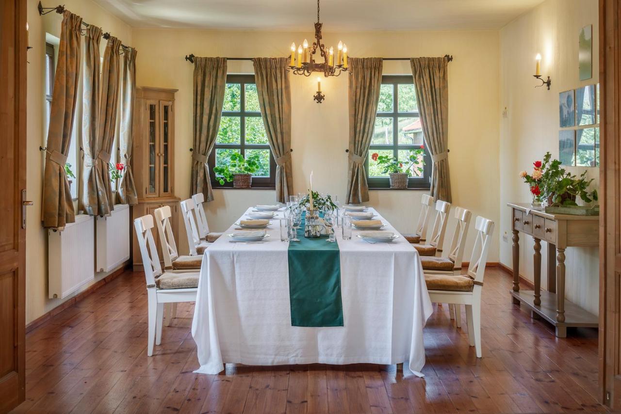 Conacul Gaal Kuria Hotel Dalnic Екстериор снимка